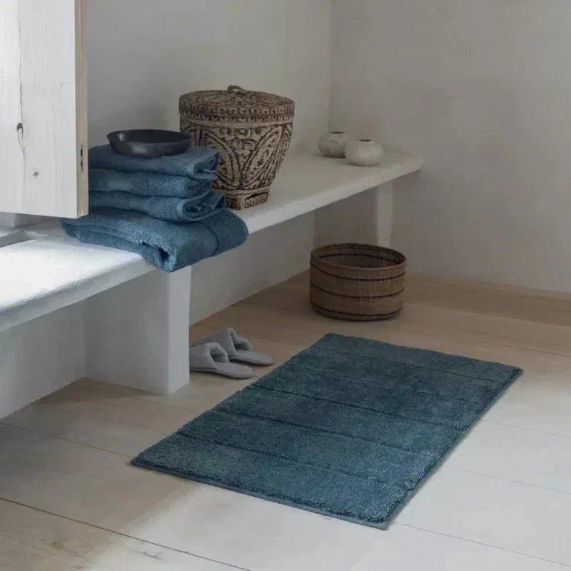 Badteppich Trends 2026 – Farben, Formen & Materialien