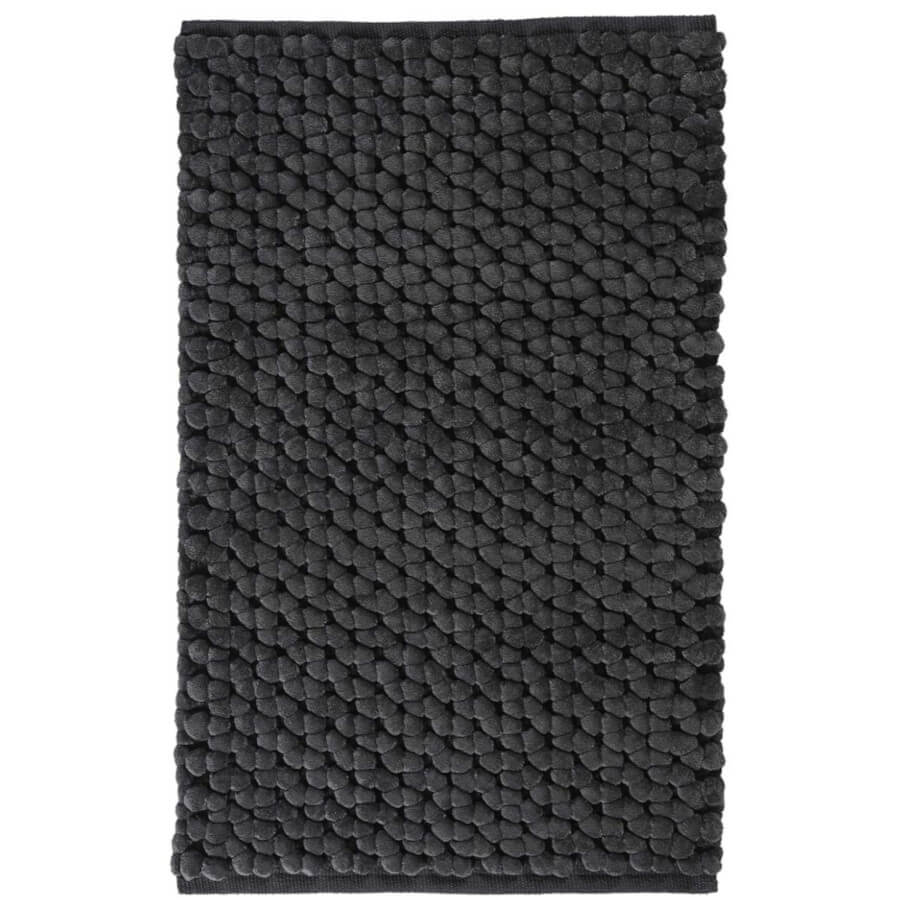 Ausgefallener Badezimmerteppich in Dunkelgrau: Der weiche Badezimmerteppich „Nomad“ in Dunkelgrau (Slate) ist ein modernes Badaccessoire.