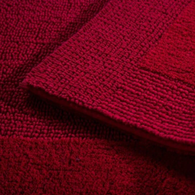 Hochwertige Badezimmermatte aus Baumwolle in Cardinal von Select Rhomyhome.