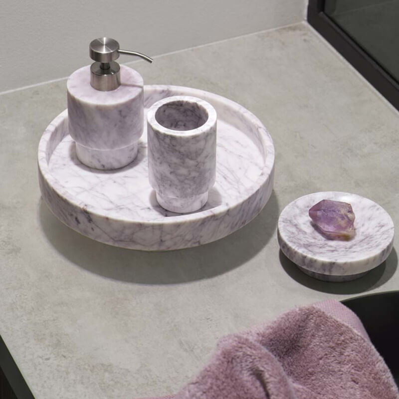 Badaccessoires-Set "Porto" in Rosa: Das Set aus edlem Marmor von Aquanova ist ein edles Badaccessoire.