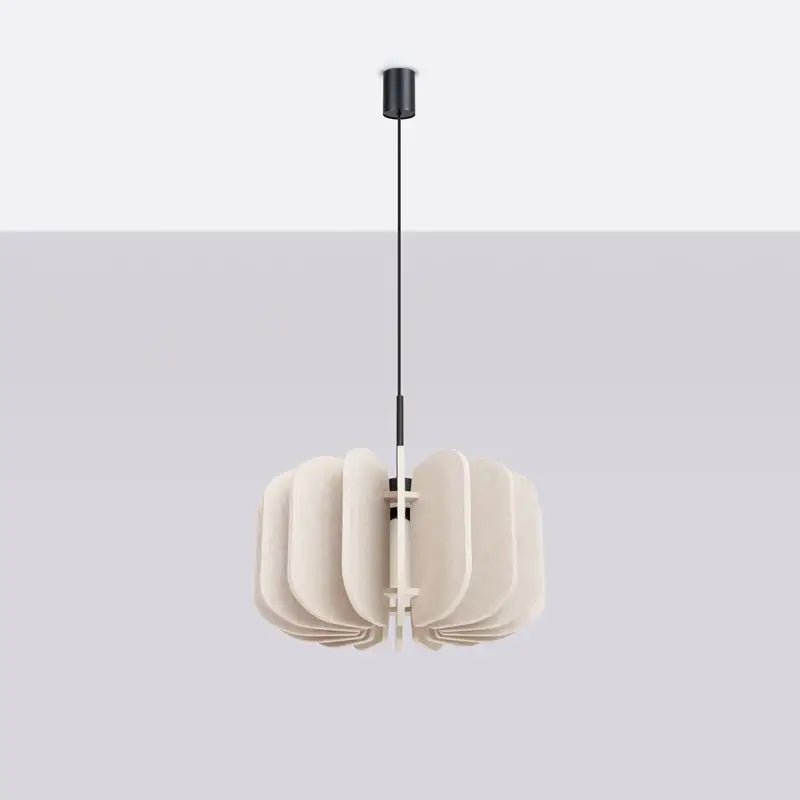 Moderne Pendelleuchte aus Filz in Beige für stilvolle Wohnräume
