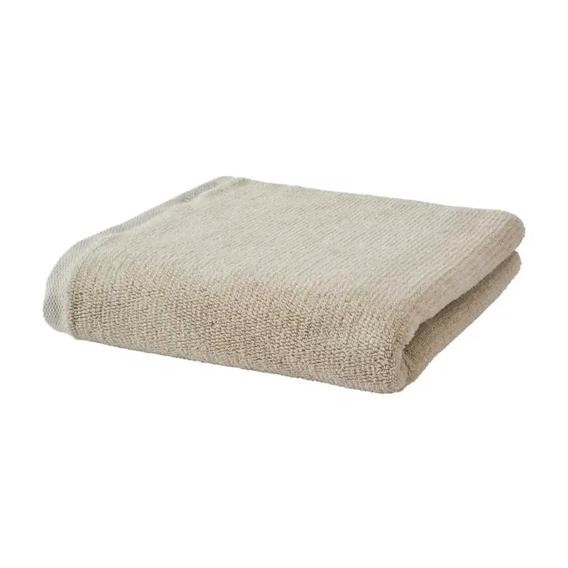 Athena Handtuch von Aquanova in Desert Beige aus GOTS-zertifizierter Bio-Baumwolle – weiches Baumwollhandtuch in warmem Naturton fürs Badezimmer