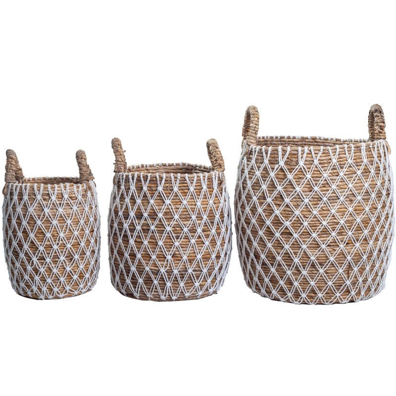 Körbe "Kubu" aus Makramee: Die ovalen Pflanzkörbe im Boho-Stil sind stilvolle Dekorationsobjekte.