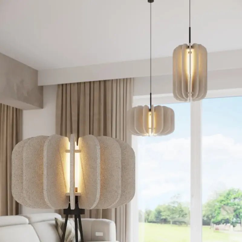 Pendelleuchte der Mula Serie aus Filz in Beige mit warmer, wohnlicher Lichtwirkung