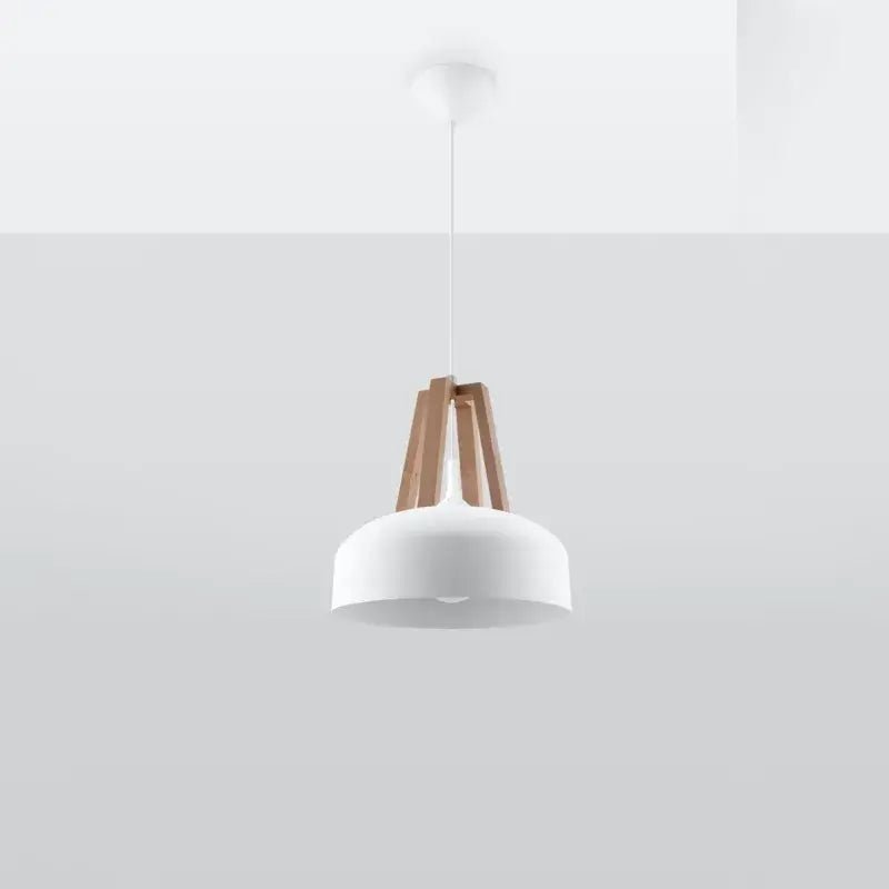 CASCO Hängelampe mit rundem Metallschirm und warmem Holz-Akzent – harmonische Kombination für skandinavisches Interieur.