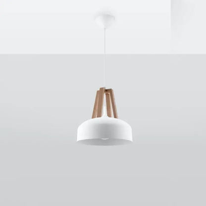 CASCO Hängelampe mit rundem Metallschirm und warmem Holz-Akzent – harmonische Kombination für skandinavisches Interieur.