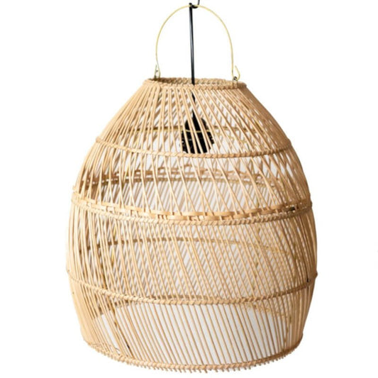 Rattanlampe "Seminyak": Die große Pendelleuchte im Boho-Stil ist ein stilvolles Beleuchtungsobjekt.