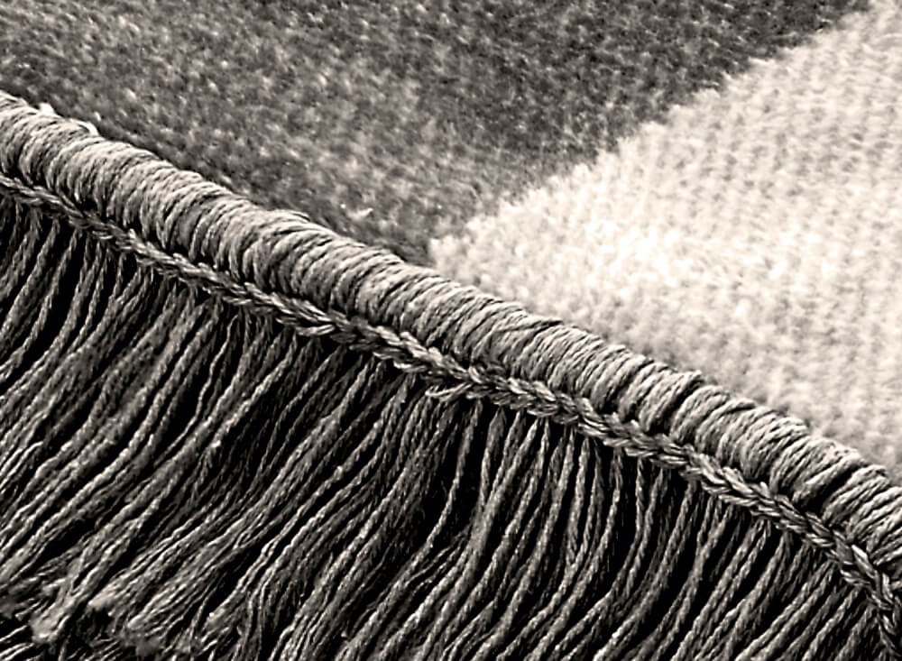 Cotton Cover Sofaüberwurf/Wohndecke mit Fransen: Gemütlicher Überwurf mit dekorativen Fransen.
