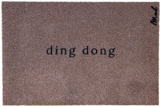 Türvorleger mit Schriftzug "Ding Dong", Fußmatte in Braun, Modell Anna von Mad About Mats.