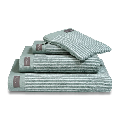 Vandyck Petit Ligne Handtuch Pearl Blue – schmal gestreift, zartes Hellblau aus weicher Baumwolle fürs Badezimmer