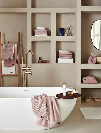 Gestreifte Vandyck Petit Ligne Handtücher im Badezimmer – schmal gestreift, weiche Baumwolle & modernes Design