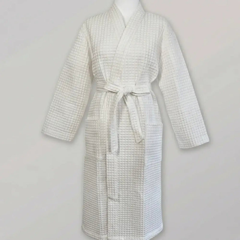 Weißer Baumwoll-Bademantel im Waffelpique-Muster für Damen und Herren von Prima Evelyn Kahle